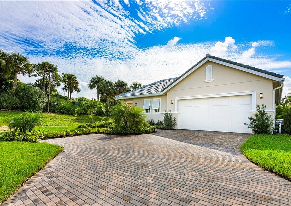 1st image of 2141 Falls Cir