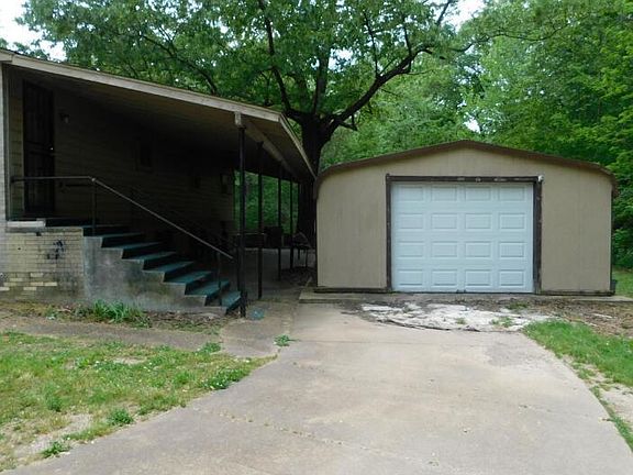 3rd image of 175 Chatham Dr