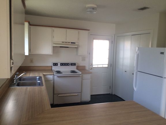 3rd image of 628 W Jeansonne St APT 1