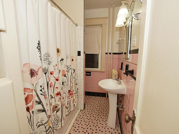 4th image of 105 Southern Blvd #1A