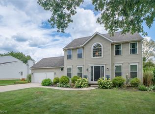 6526 Sugar Grove Cir NE, Canton, OH 44721