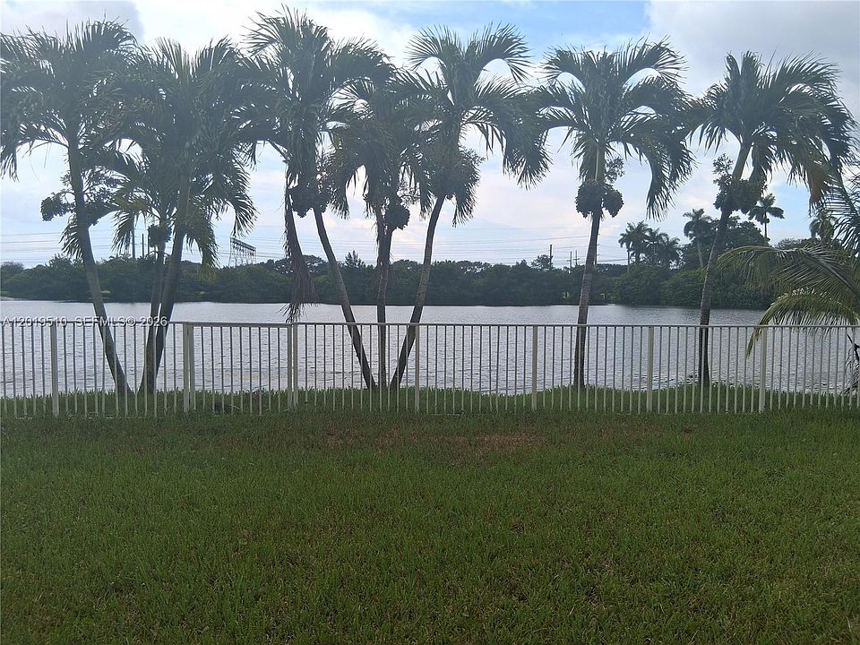 1st image of 5245 SW 38th Ave