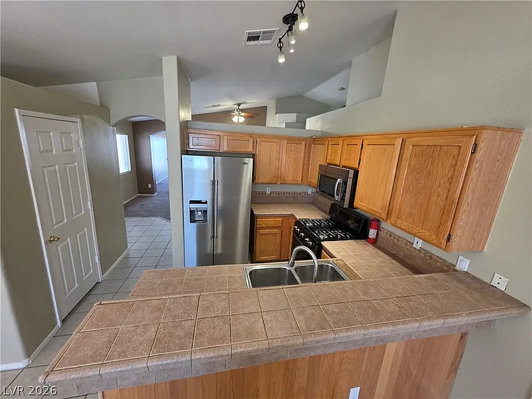 6674 Jordan River Dr — Photo 25