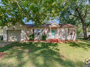 4312 NE Indian Creek Rd, Topeka, KS 66617