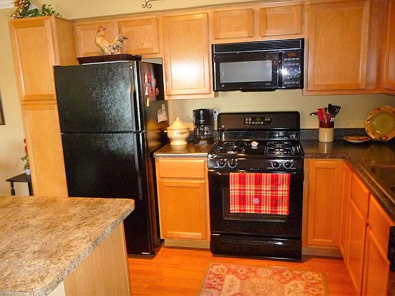 3rd image of 1425 Willow Brook Cv APT 6