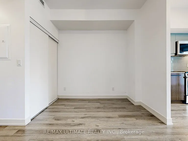 90 Glen Everest Rd #407 — Photo 12