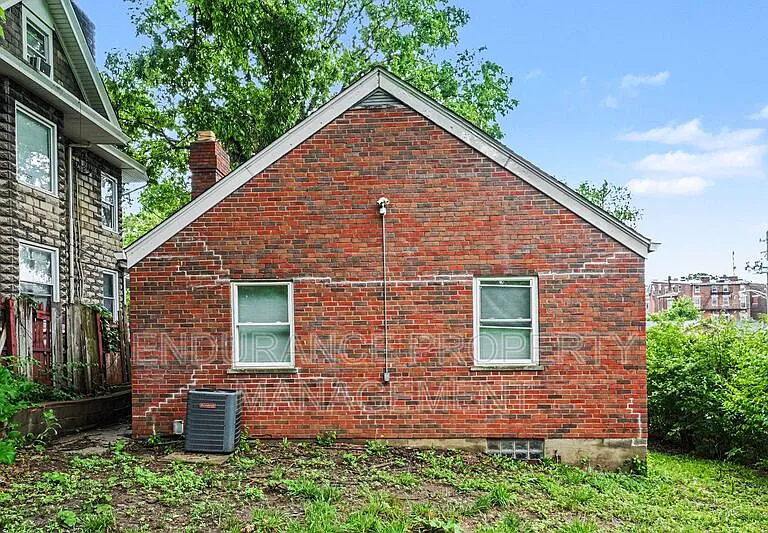 937 Grand Ave — Photo 23
