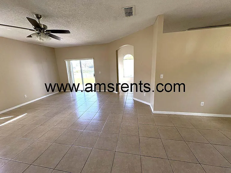 2404 Condado Ct — Photo 13