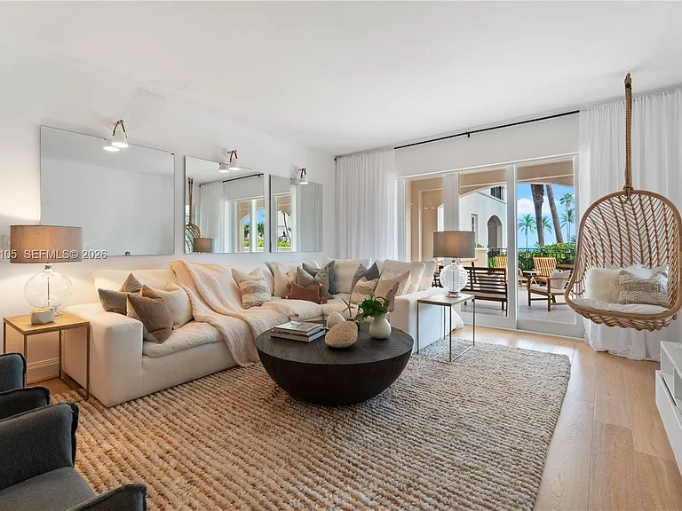 19216 Fisher Island Dr #19216 — Photo 1