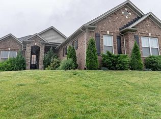 2911 Boulder Ridge Dr, Jeffersonville, IN 47130