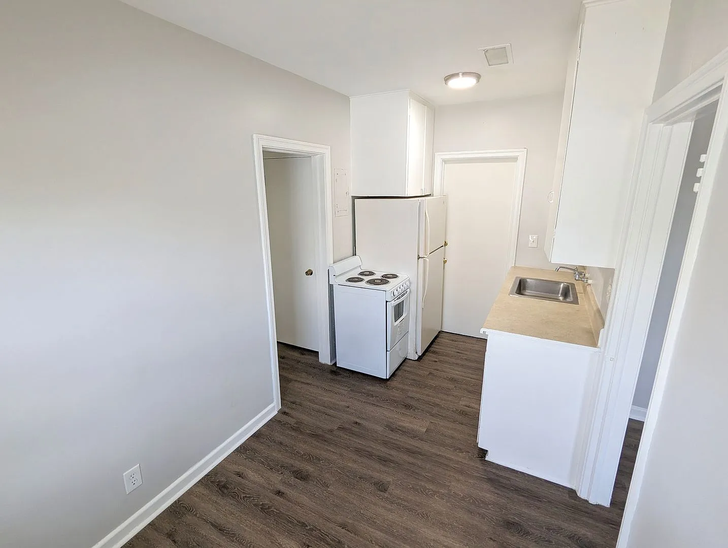 225 Conniston Road — Photo 3