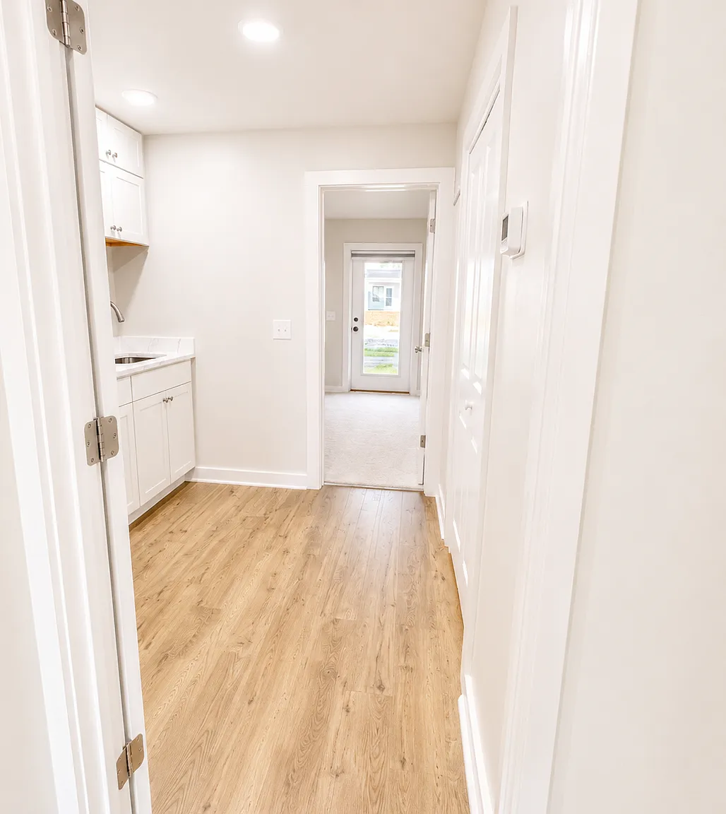 Studio, 275 sqft, $1,200 — Photo 3