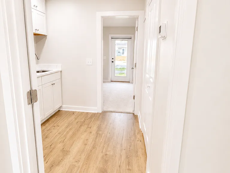 524 Heathwood Way #1 — Photo 3