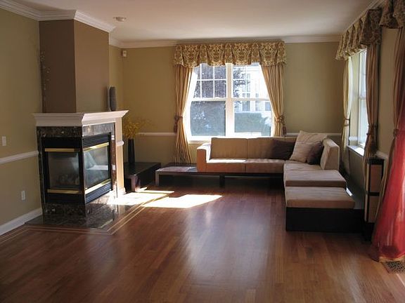 2nd image of 12 Briarbrook Dr #12