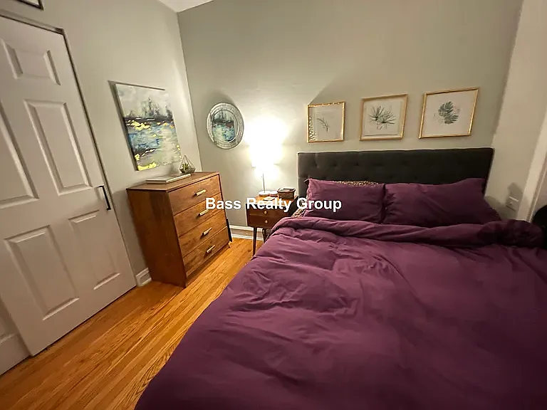 5945 N Greenview Ave #2G — Photo 2