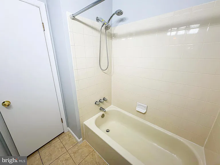 9206 Lorelei Ct — Photo 24