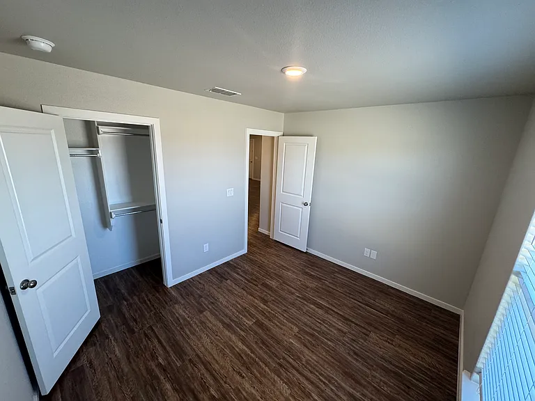 3411 Tiffin Ave — Photo 13