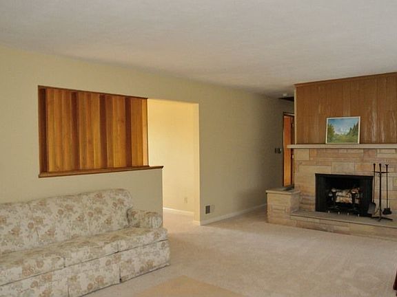 3rd image of 3897 Reinwood Dr