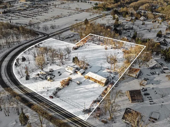 5940 S 9th St, Kalamazoo, MI 49009