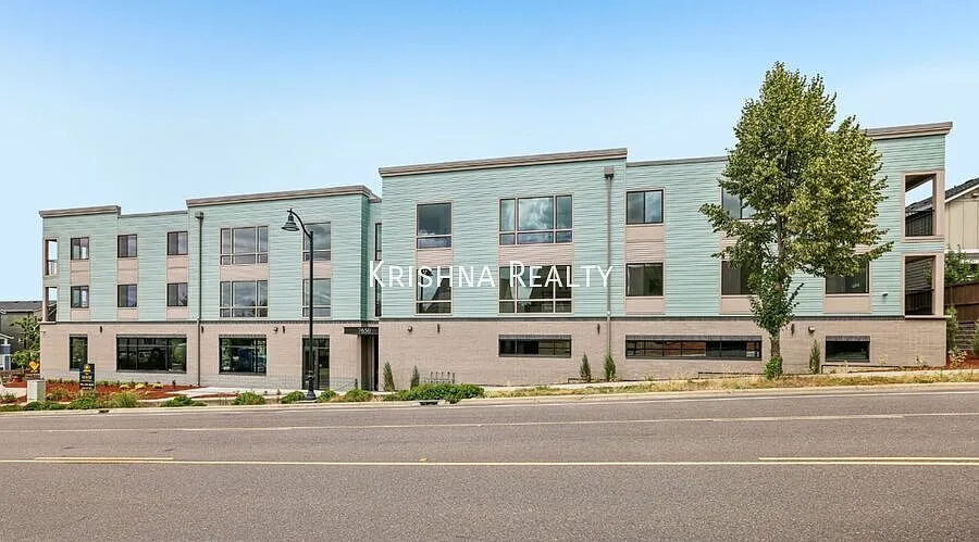 Brand New 3-Bed, 2-Bath Luxury Apartment | Single-Level Living | Abbey Square in Portland's North... — Photo 2