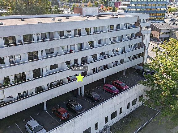 2nd image of 30 Cavan St #107