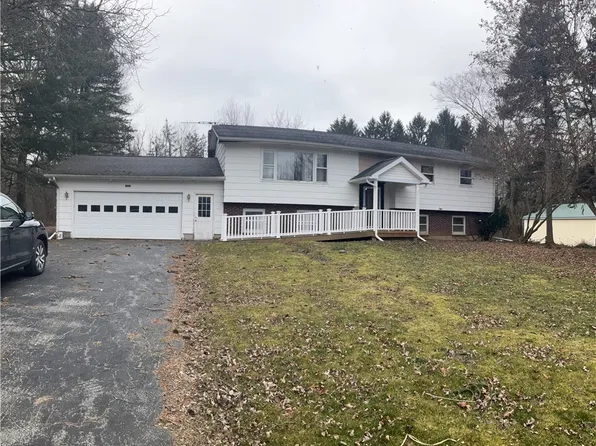 1524 Shannon Dr, Waterloo, NY 13165