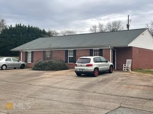 43 Oak Park Dr #45, Jefferson, GA 30549