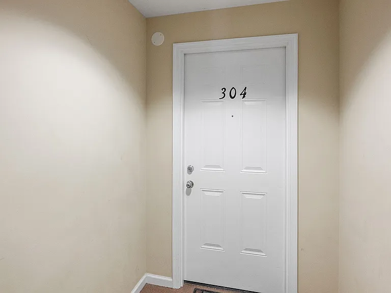 2300 N Calvert St — Photo 16