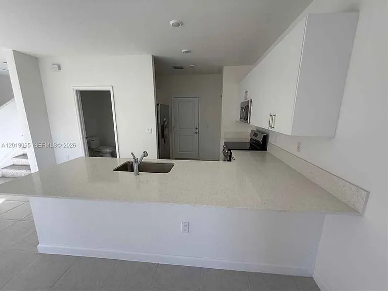 4957 Oakmont Ave — Photo 6