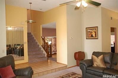 5th image of 4028 N Country Dr