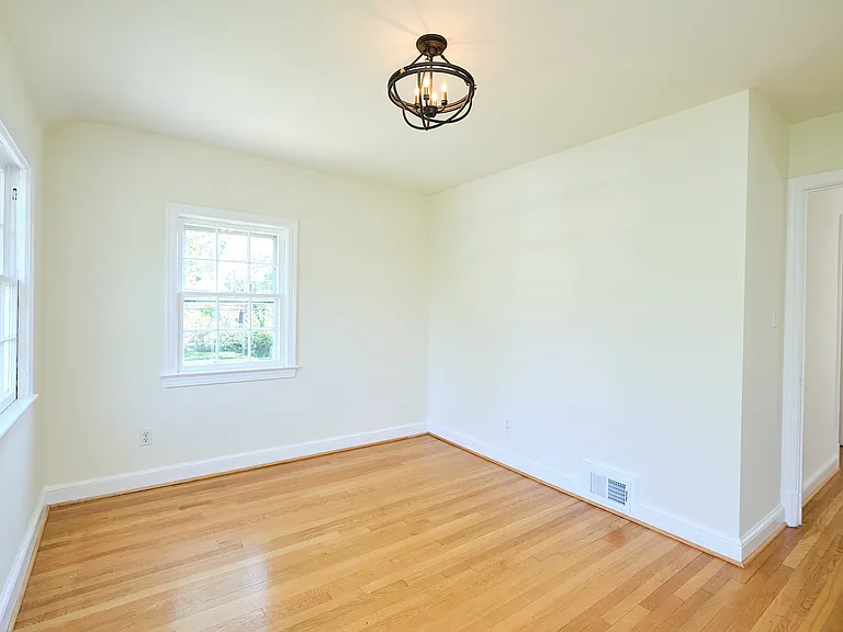 1600 Foxhall Rd NW — Photo 16