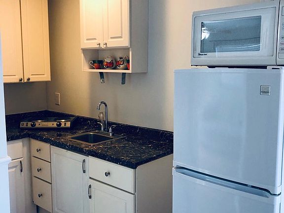 5th image of 12190 Colony Ave