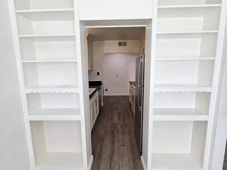 516 S Veach Ave — Photo 16
