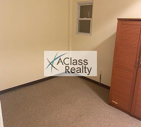 5th image of 32-30 Steinway St #2BB