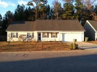 1221 Locks Creek Rd, Fayetteville, NC 28312