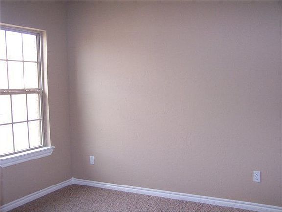 5th image of 2625 Debracy Ave