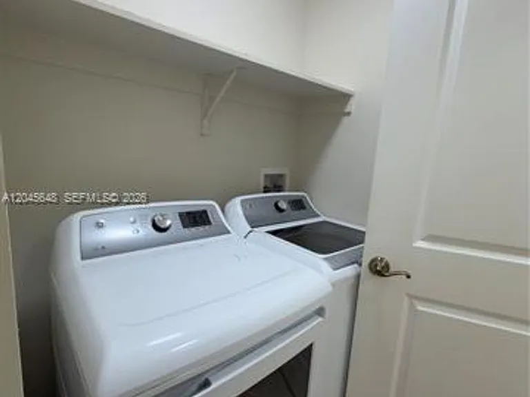 16100 Emerald Estates Dr #CU-281 — Photo 8