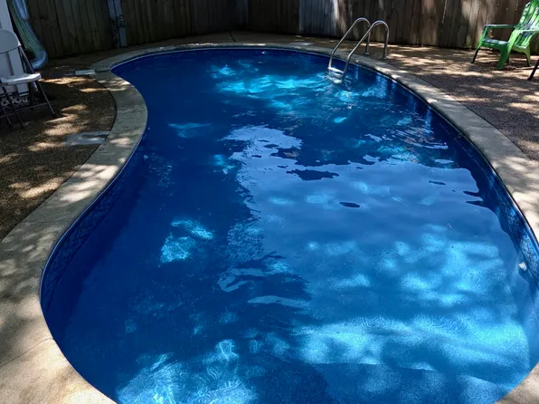 1524 Hillary St, New Orleans, LA 70118