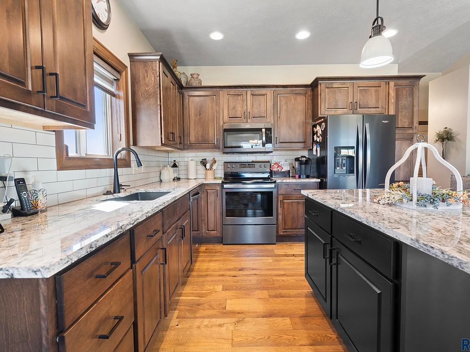 4324 N Knob Hill Ct, Sioux Falls, SD 57107 | Zillow