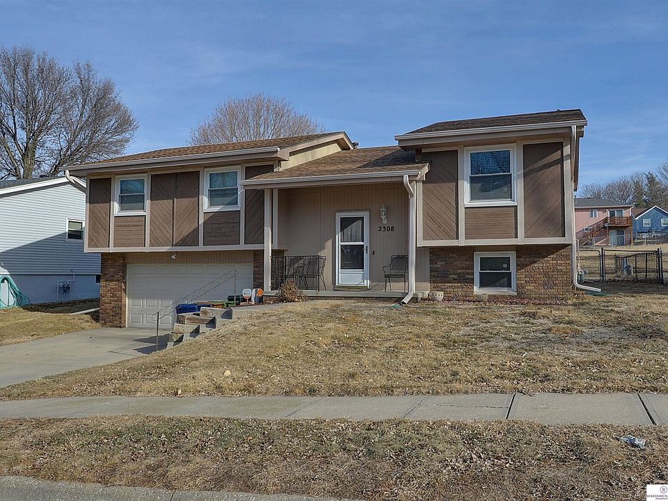 1st image of 2308 Arlington Pl