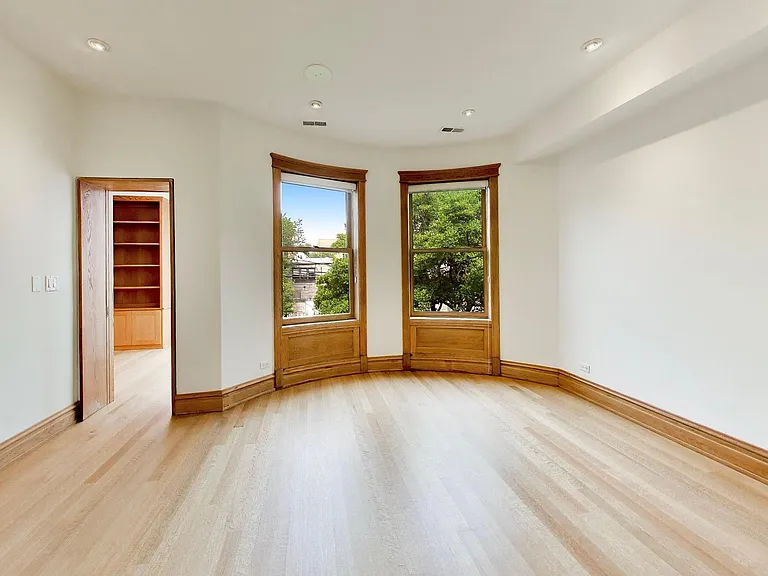 3752 N Wayne Ave — Photo 15
