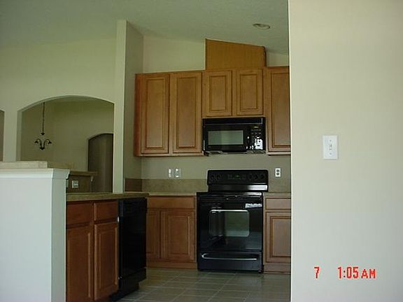 3rd image of 2031 N Cranbrook Ave