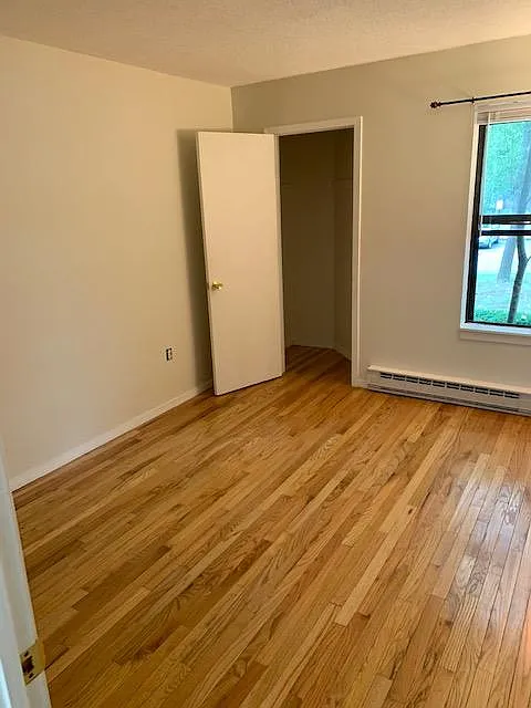 2 bed, 980 sqft, $1,875 — Photo 4