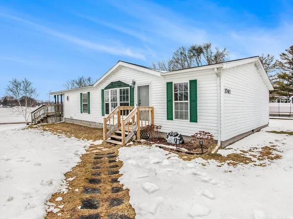 3761 E Shore Dr, Stanton, MI 48888