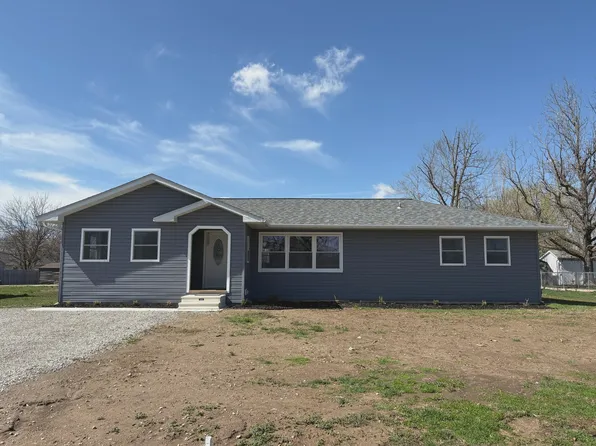 504 Westhaven Dr, Centralia, IL 62801