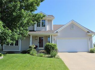 902 71st St NE, Cedar Rapids, IA 52402