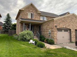 136 Tunbridge Rd, Barrie, ON L4M 6S2