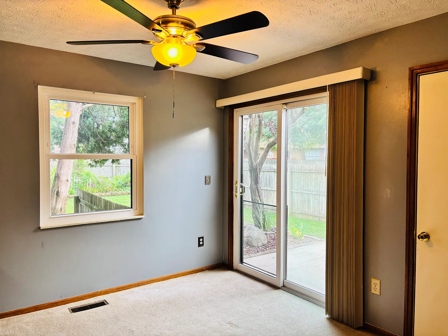 2 bed, 1140 sqft, $1,950 — Photo 3