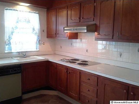 2nd image of 561B Portsmouth Dr