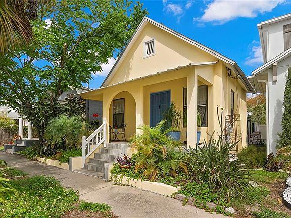 2nd image of 2339 W Walnut St